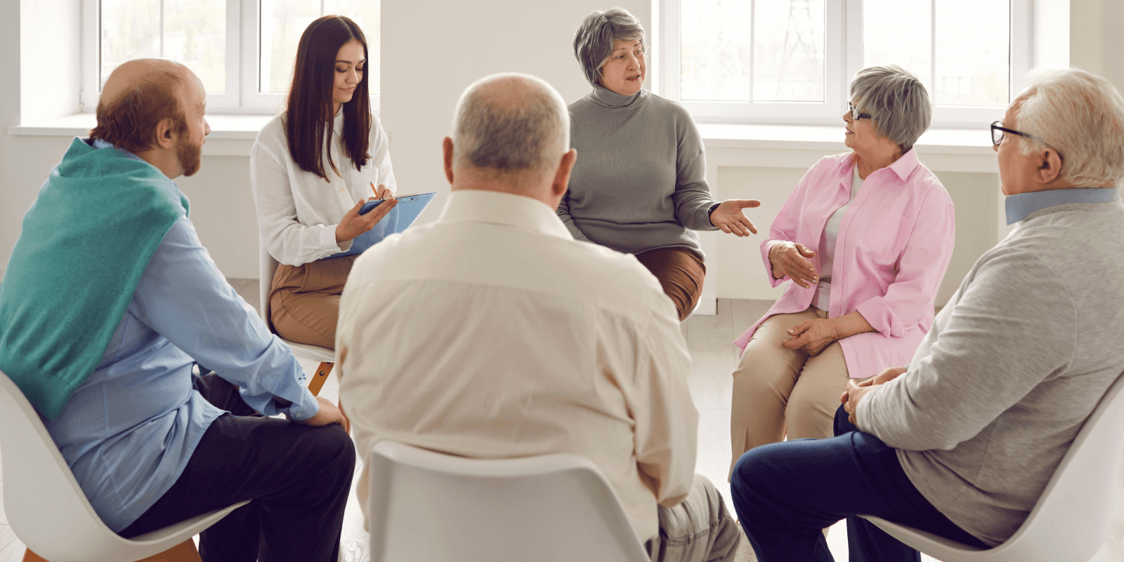 Benefícios dos grupos de apoio emocional na terceira idade