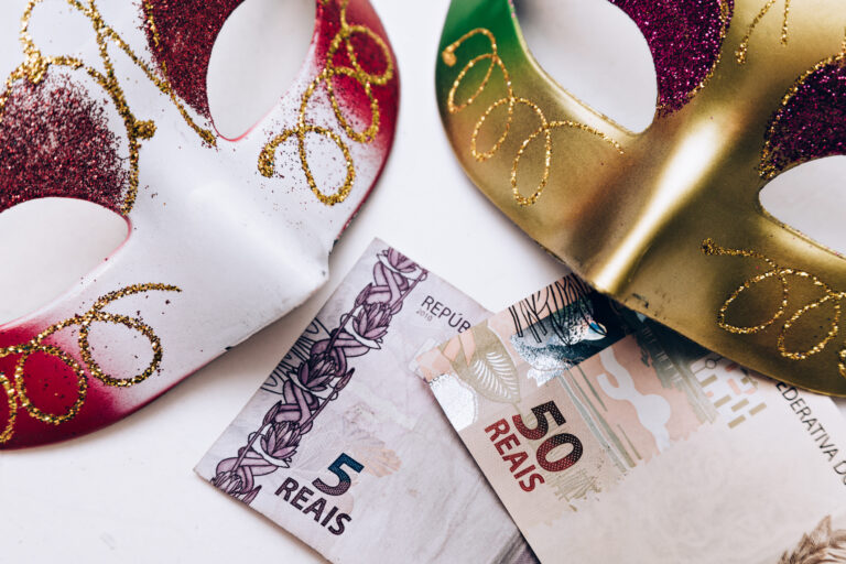 Dicas para curtir o Carnaval sem desequilibrar seu orçamento